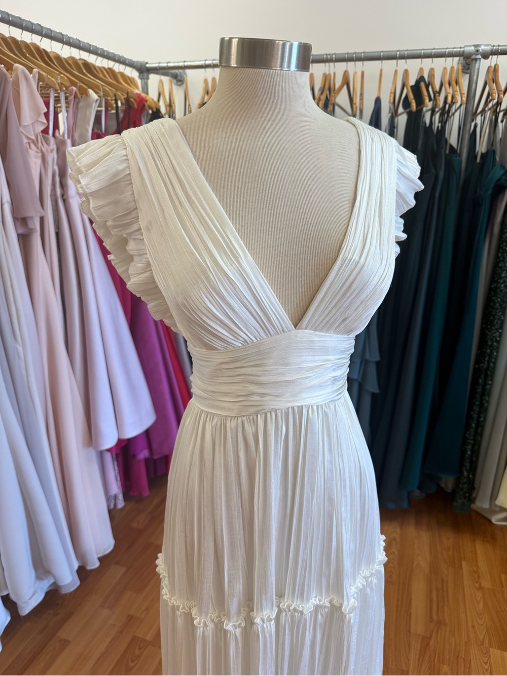 Jenny Yoo Vienna LWD V-Neck Pleated Midi Dress - Picture 4 of 4